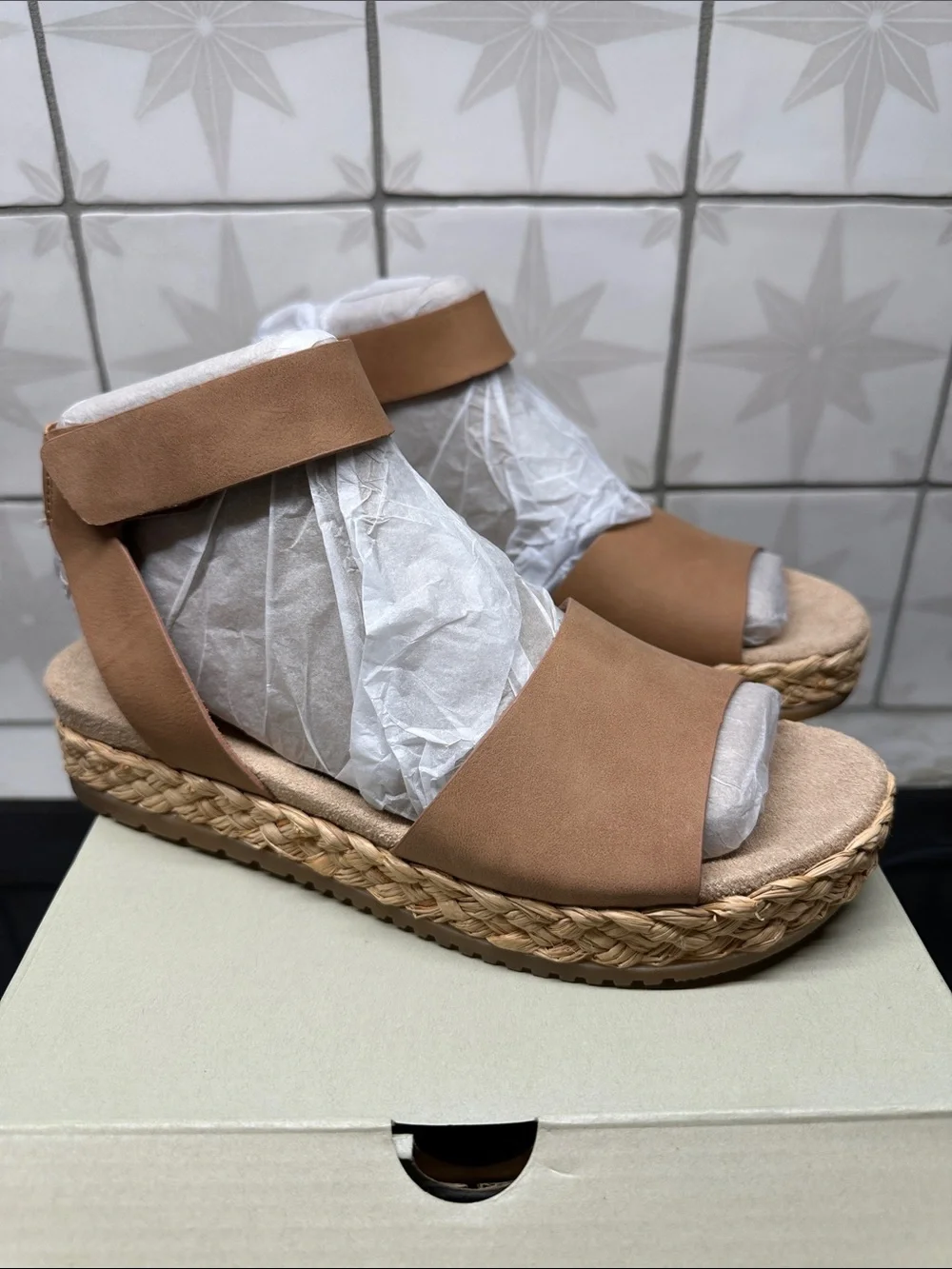 SOUL by NaturalizerWomen’s Tan Espadrille Wedge Sandals - Deara Size 6.5 NIB
